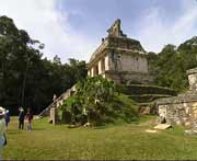 Der Sonnentempel von Palenque (690 n. Chr.)